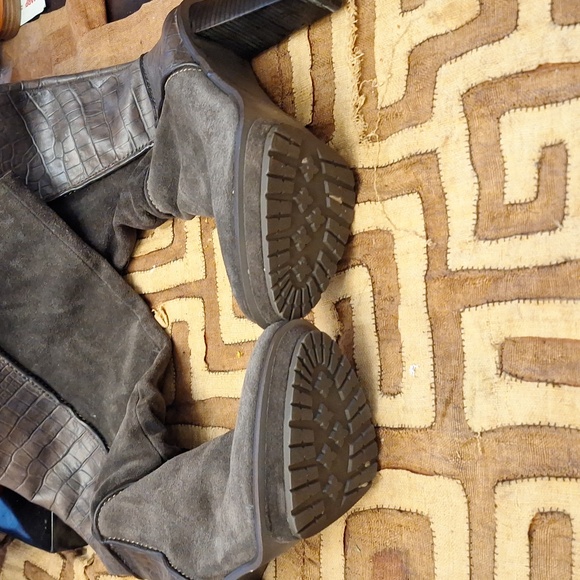Ma.Richelle boots size 9.5 grey - Picture 2 of 4